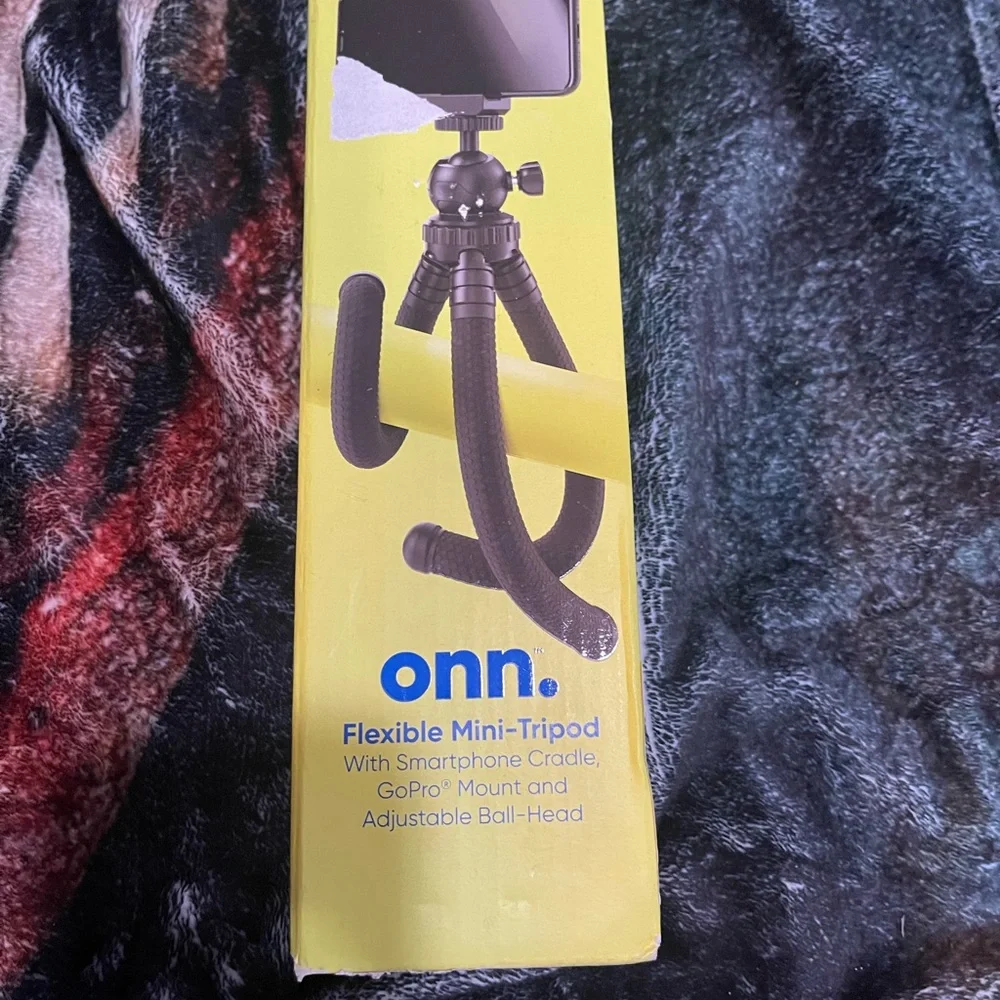 Onn Flexible Mini-Tripod - Black
